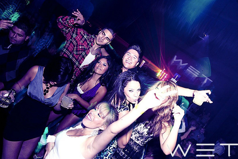 IMAGE: http://chrisho.smugmug.com/Nightlife/July-to-August-2010/828-Prodigy-Of-SoundWET/IMG8670/989023215_bXzvH-L.jpg